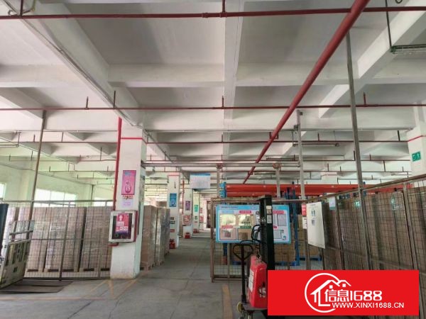 观澜茜坑地铁口独门独院厂房1-3层单层2500平，整栋7500平方，宿舍2000平方，带装修