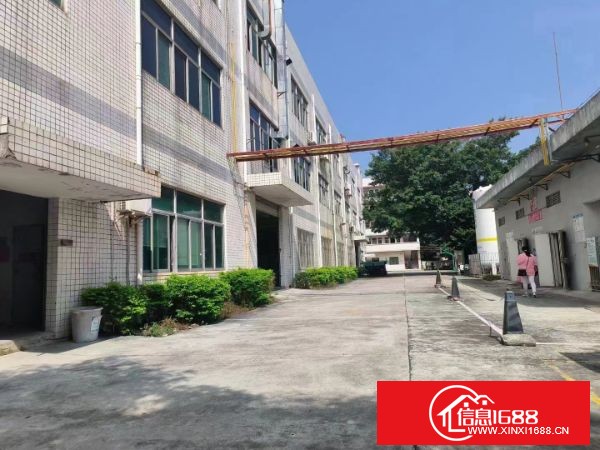 观澜茜坑地铁口独门独院厂房1-3层单层2500平，整栋7500平方，宿舍2000平方，带装修