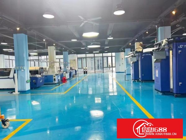 光明高新创意园区一楼整层2000平，合同2-6年，高度5米，有大气前台，精装修办公室