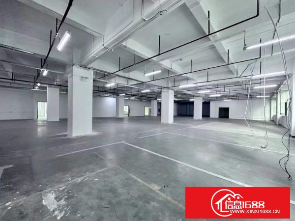 石岩石龙仔楼上厂房出租，楼层：3楼 面积：1709平（可分两个户型）3部3吨货梯，带卸货平台