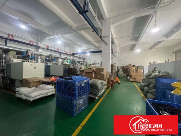 东莞大岭山镇，向东村107国道边上新出标准一楼1000平方，现成装修办公室，水电齐全，高度6米。