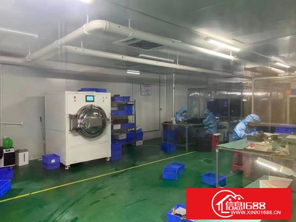 东莞大岭山镇新出工业园区楼上，现成无尘车间1500平方，水电到车间。