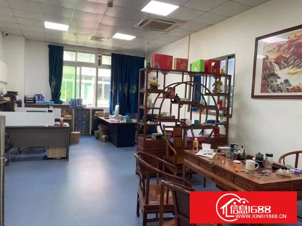 东莞大岭山镇新出工业园区楼上，现成无尘车间1500平方，水电到车间。