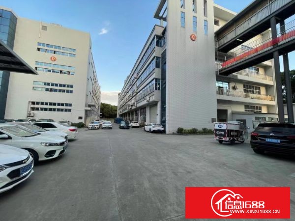 东莞凤岗五联原房东楼上2750平 现成装修 园区可做喷油   租金低于市场价 形象佳 交通方便