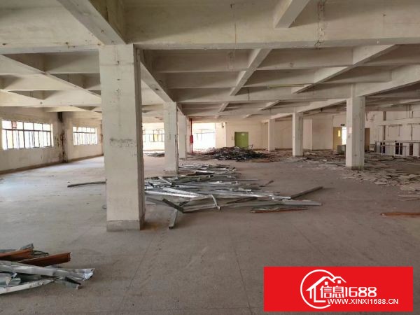 光明区玉塘街道田寮社区独门独院花园式厂房总面积6800平 1-3层6300平方 单一层厂房500平方 空地超大