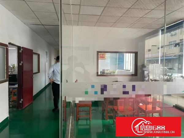 东莞凤岗金凤凰出租四楼半层，1600平米，13元／平米，重工业厂房，有三吨正规电梯，有地坪漆