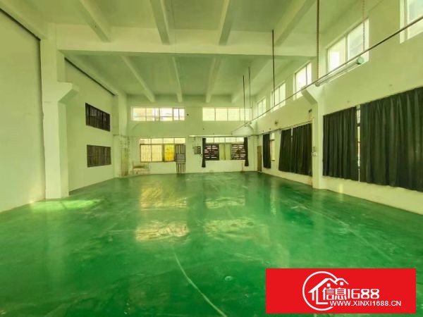 长安镇乌沙一楼厂房 一楼320平米 一搂到顶6.3米，梁下5.4米 现成牛角