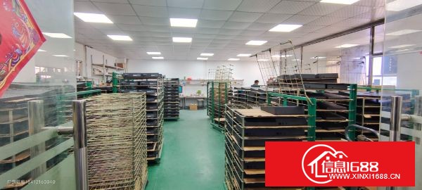 东莞凤岗金凤凰原房东实际面积无公摊， A栋​一楼整层1800平 ​二楼整层1800平 现成航车，办公室。层高6.5米