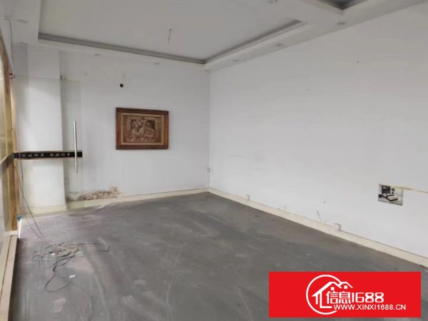 东莞大岭山，石大路边原房东工业园区标准一楼，层高6米，实际面积1312平方，现成装修，水电齐全