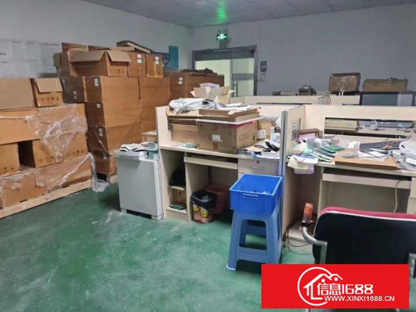 龙华大浪新空出来楼上 440 平方米，带办公室，仓库车间，租金23 块钱