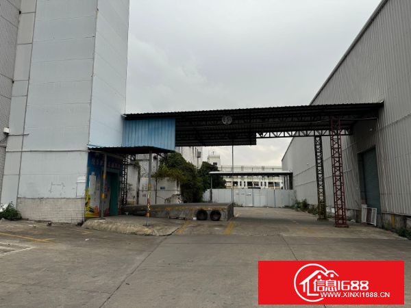 石岩中心区原业主独院厂房出租10500平方出租，可整租，可分租