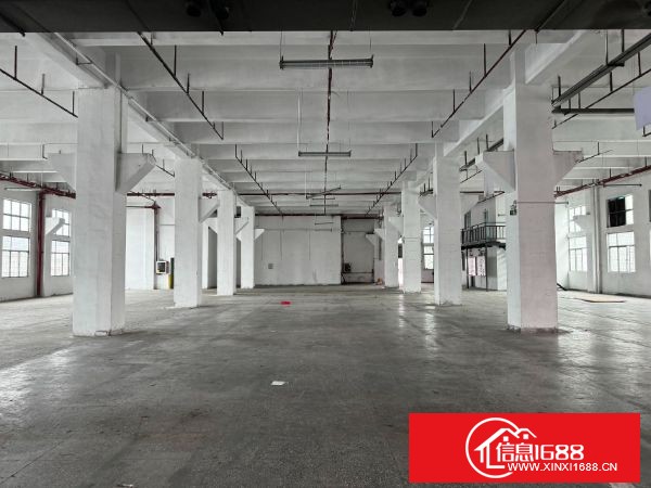 石岩中心区原业主独院厂房出租10500平方出租，可整租，可分租