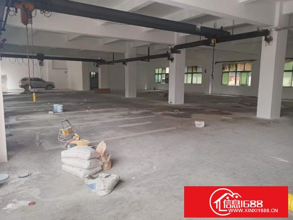 坪地新空出厂房，全新内外墙翻新 一楼1500平方，​二楼1500平方 厂房​红本证件，可办环评，可分租