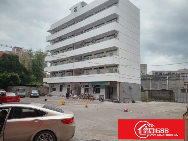 坪地新空出厂房，全新内外墙翻新 一楼1500平方，​二楼1500平方 厂房​红本证件，可办环评，可分租