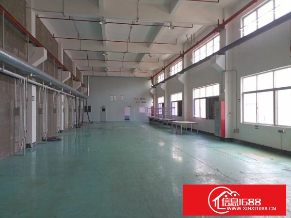 东莞凤岗一楼680平米，有牛角行车，高度七米，水电齐全，有现成办公室