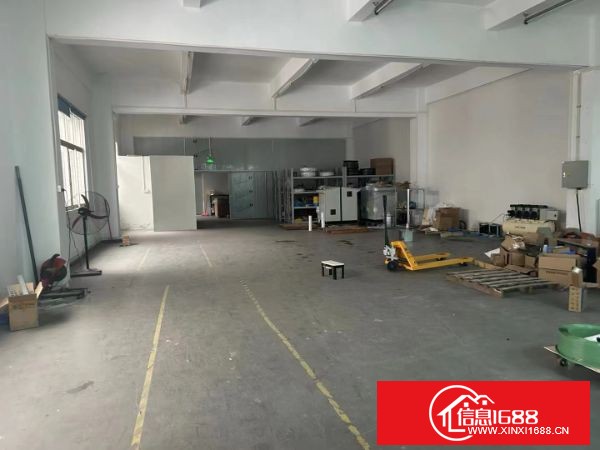东莞长安镇新安社区广深高速出口附近 新出标准厂房2楼750平方 现成装修  水电齐全