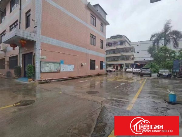 平湖富民工业区 花园式独栋厂房1-3楼4000平 宿舍1200平 电315变压器 形象好空地大，大小分租