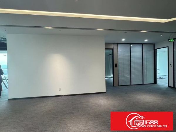 深圳市龙岗区布吉李朗大厦 整层2255平使用率75%，价格超级优惠，大小可分租