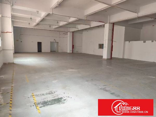 大概大岭山镇太公岭村成熟工业园区楼上整层厂房3000平方，现成豪华装修，格局方正，可分租