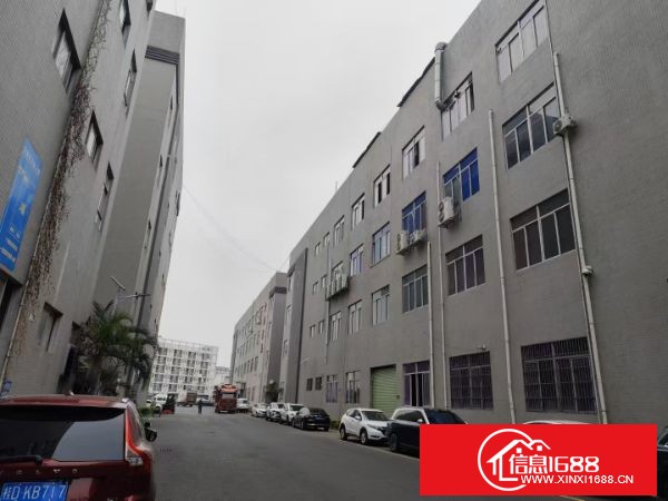 大概大岭山镇太公岭村成熟工业园区楼上整层厂房3000平方，现成豪华装修，格局方正，可分租