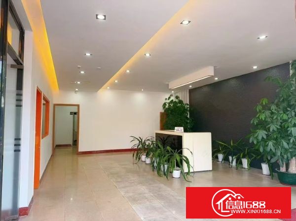 东莞虎门镇怀德原房东独门独院 厂房1-2层4000 宿舍2栋1200 合计面积：5200平方，可分租