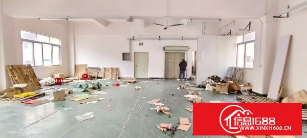 东莞长安乌沙大润发 三楼整层实际面积650平，2间办公室，车间水电齐全。2吨电梯。