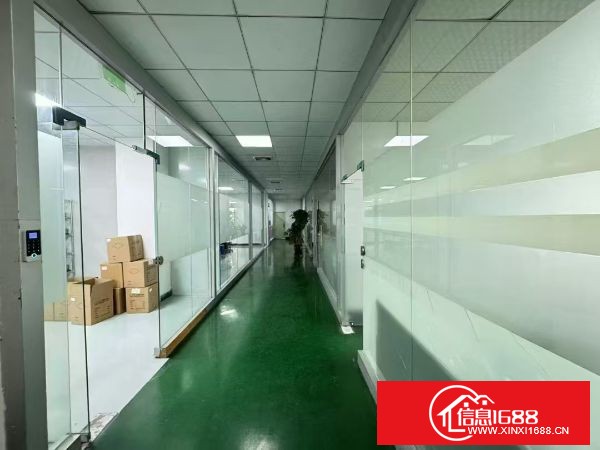 东莞长安乌沙工业园区 楼上1320平方米 黄金地段 道路宽敞 电梯直达 洁净车间 装修漂亮 水电齐全！