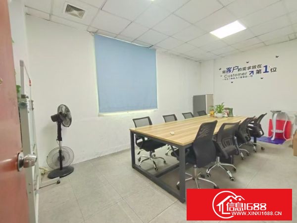 石岩新出现成贴片厂760平，4间独立办公室，长条户型，中间无柱子使用率高