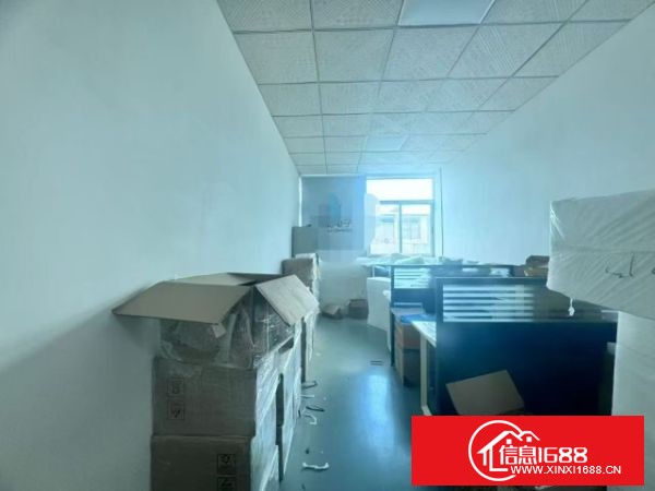 宝安福永桥头楼上1100平精装修厂房仓库办公室出租，园区环境优美，可以分租