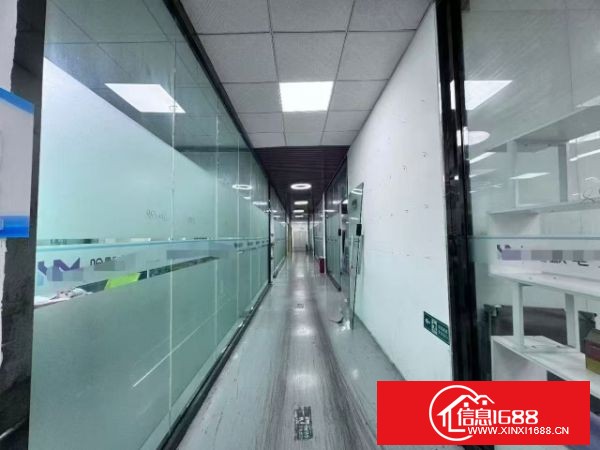 宝安福永桥头楼上1100平精装修厂房仓库办公室出租，园区环境优美，可以分租