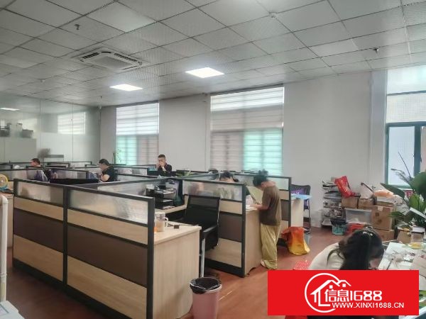 石岩塘头整层1100平方精装修厂房 前台，办公室车间，仓库，格局非常好