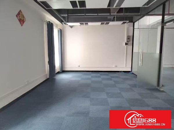 东莞长安沙头小面积厂房出租 3楼380平方, 一个办公室，一个洗手间， 水电齐全 3吨货梯