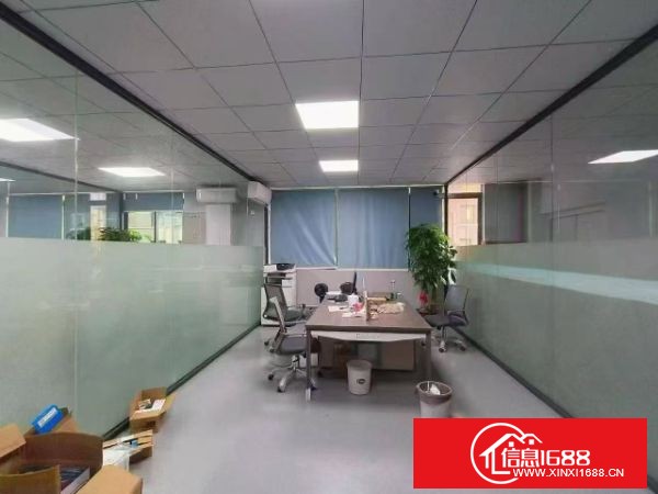 福永下十围机场旁边新出一楼456平，带装修办公室，适合物流仓库。