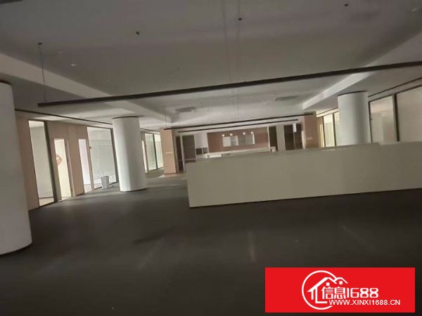 福永地铁口独门独院 楼层：1-3层 面积：7000平 电梯：2吨 合同：2-5年，500平方起租