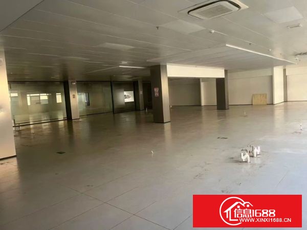 福永地铁口独门独院 楼层：1-3层 面积：7000平 电梯：2吨 合同：2-5年，500平方起租