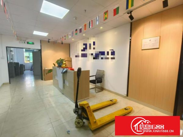 观澜松元轻轨旁原房东 楼上1400平米一整层 带装修办公室，有无尘车间 园区形象好，已电改。