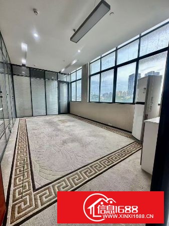 坂田地铁口楼上500平米精装修厂房出租研发办公室电商仓库，可分租