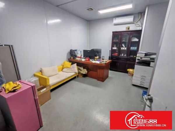 东莞长安锦厦河东路 厂房一楼700平方， 带行车，带办公室装修，水电齐全，可分租