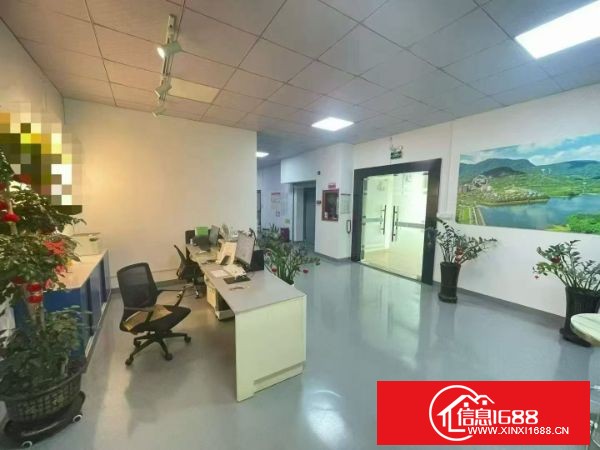 观澜章阁新出楼上960平，精装修，户型独立，电改园区，形象好。3吨货梯，水电齐全。