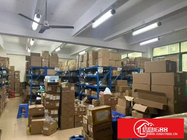 大浪工业园原房东厂房二楼整层1350平方，实际面积出租，已电改，园区环境干净整洁，空地大，价格只要20出头