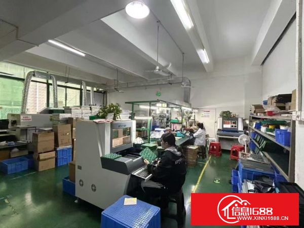 大浪工业园原房东厂房二楼整层1350平方，实际面积出租，已电改，园区环境干净整洁，空地大，价格只要20出头