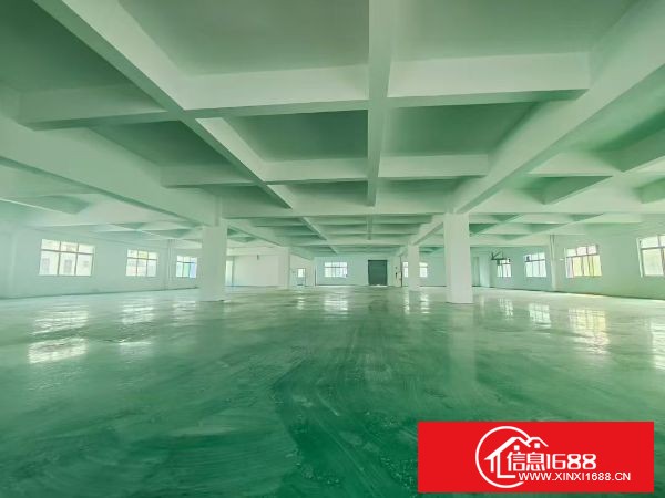 东莞虎门大板地三楼1500平米 租金15元电梯2吨 车间四面彩光，四楼面积免送需要类似的随时带看，大小分租