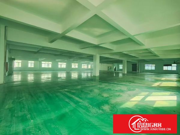 东莞虎门大板地三楼1500平米 租金15元电梯2吨 车间四面彩光，四楼面积免送需要类似的随时带看，大小分租