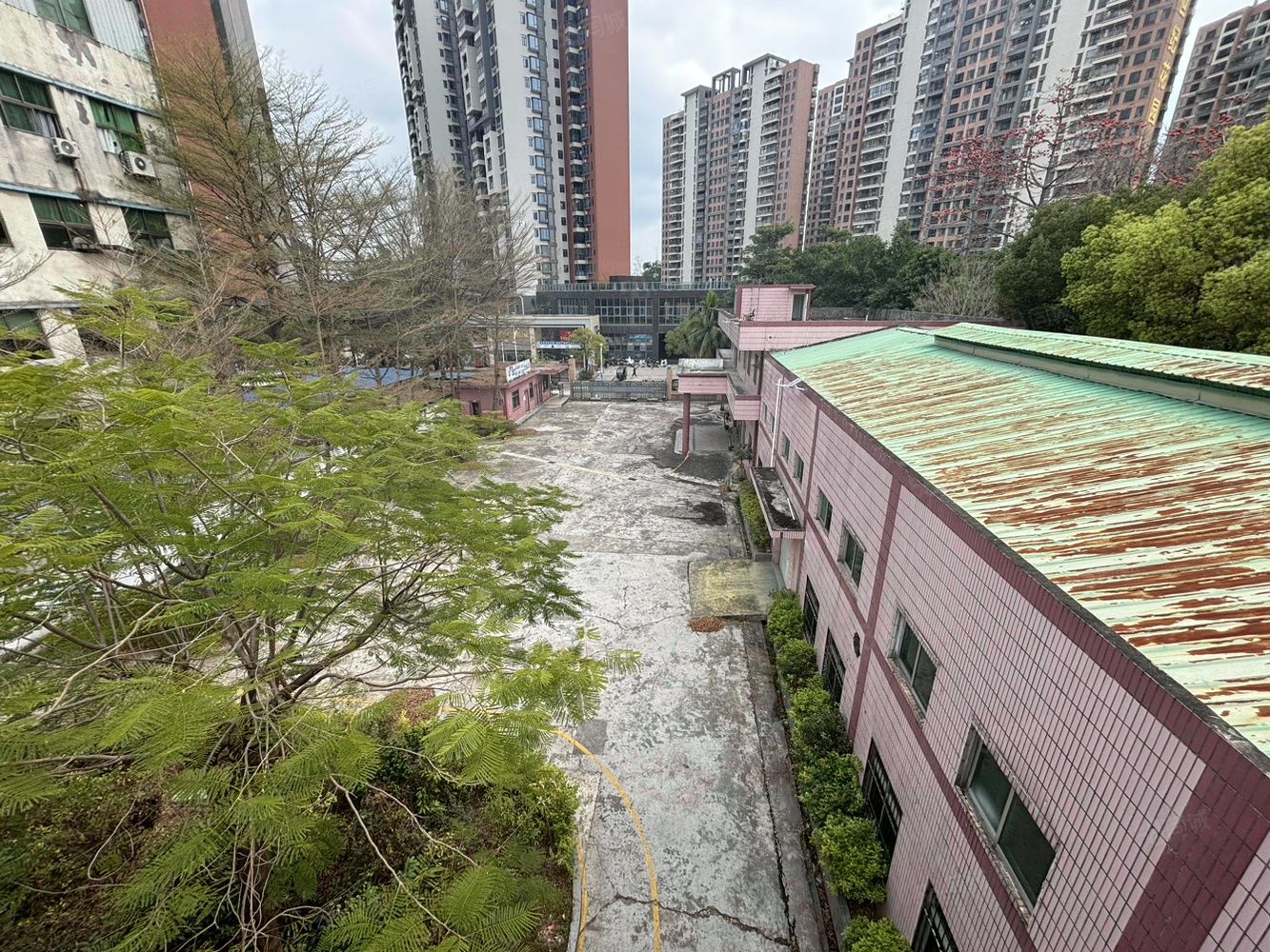 (出租) 仲恺独门独院4600平原房东实际面积出租现成水电装修拎包入住