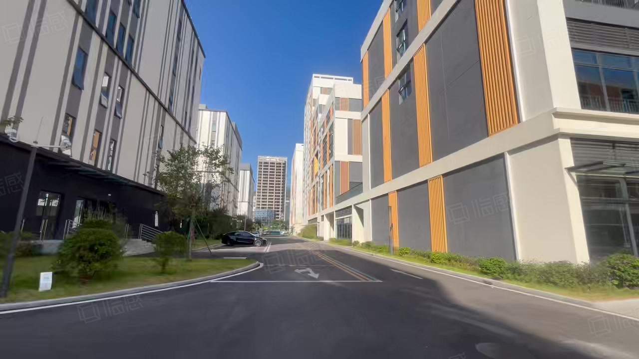 (出租) 8块!精装修2000平厂房仓库出租园区配套齐全好招工可分租。