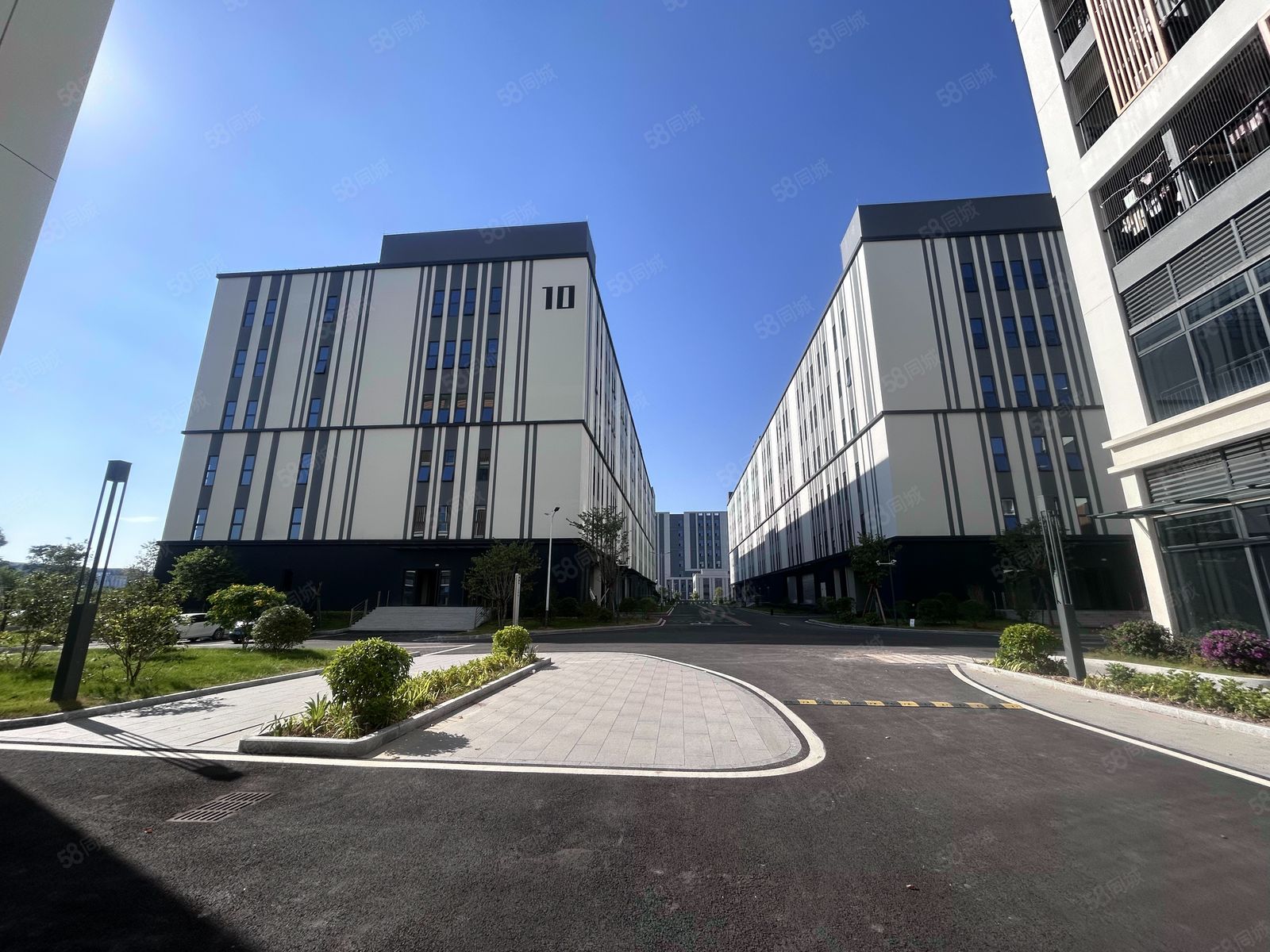 (出租) 8块!精装修2000平厂房仓库出租园区配套齐全好招工可分租。