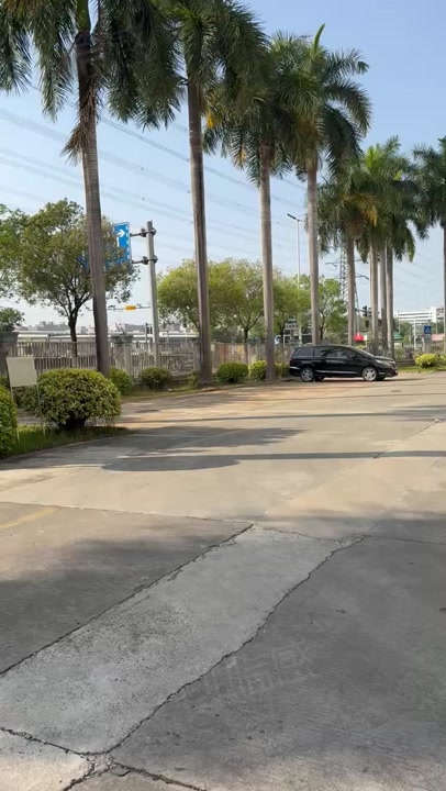 (出租) 大岭山镇一楼厂房出租,工业用地,可进拖车,靠近高速,水电齐全