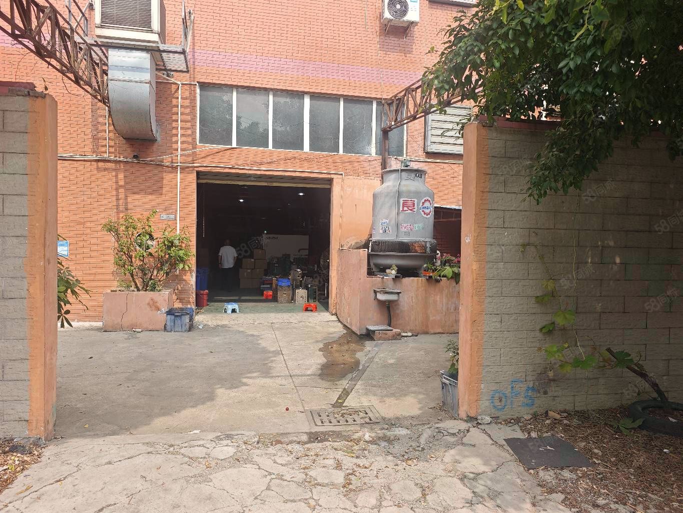 (出租) 标准一楼小独院，现成注塑厂