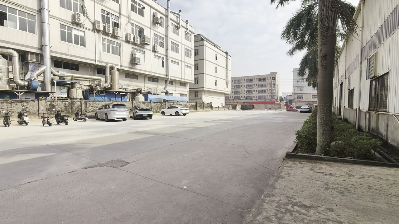 (出租) 大岭山杨屋一手房东1860平水电自己交，单价15，高度7米。