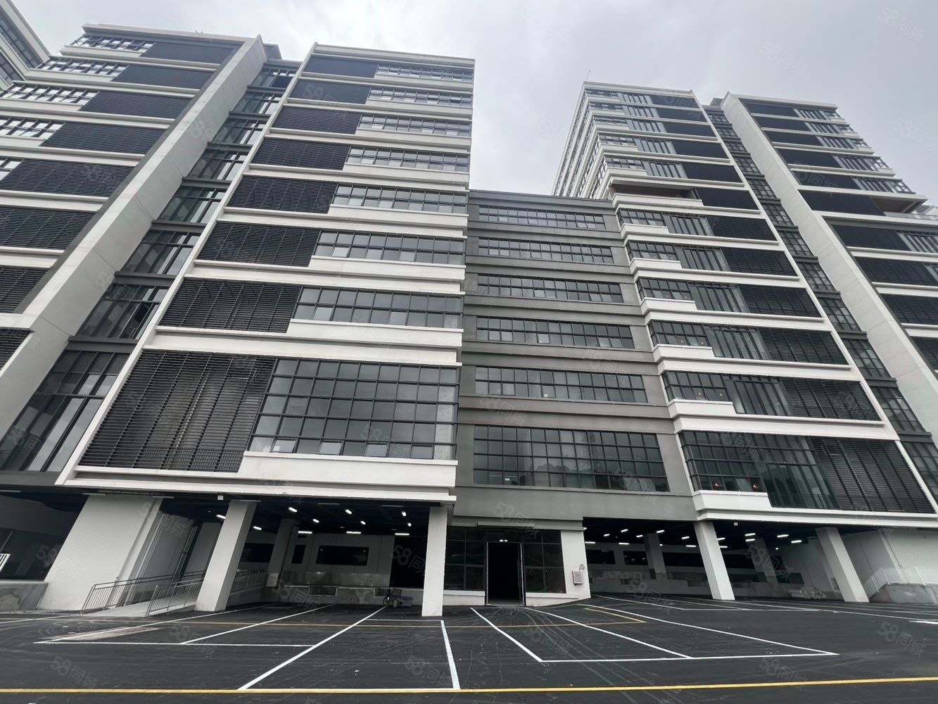 (出租) 厂房招租:凤岗京东开发商红本厂房仓库出租单价低至10元起